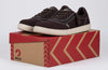 Men&#39;s Dark Brown BILLY Sneaker Low Tops with white stitching, ideal for wide feet and orthotics, displayed on a box.